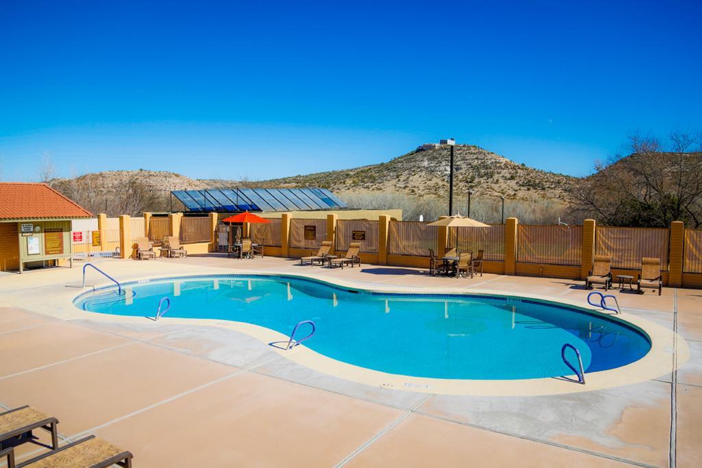 Verde Valley One-Bedroom Park Model Cabin 14 Cottonwood Exterior photo